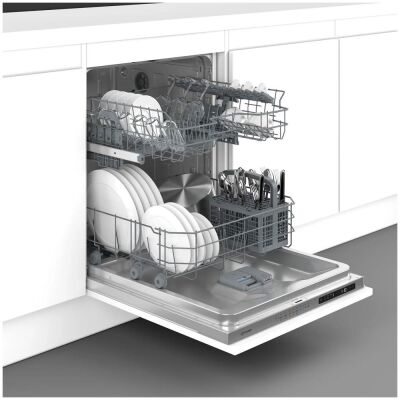    60CM DI 4C68 869894000010 INDESIT