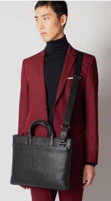 ������� ����� Piquadro Black Square CA4021B3/N � ���������� ��� �������� 15.6" ������ �����.����