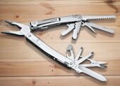 ��������� Victorinox SwissTool Spirit MX Clip (3.0224.MKB1) 105�� 24�����. ����������� �������